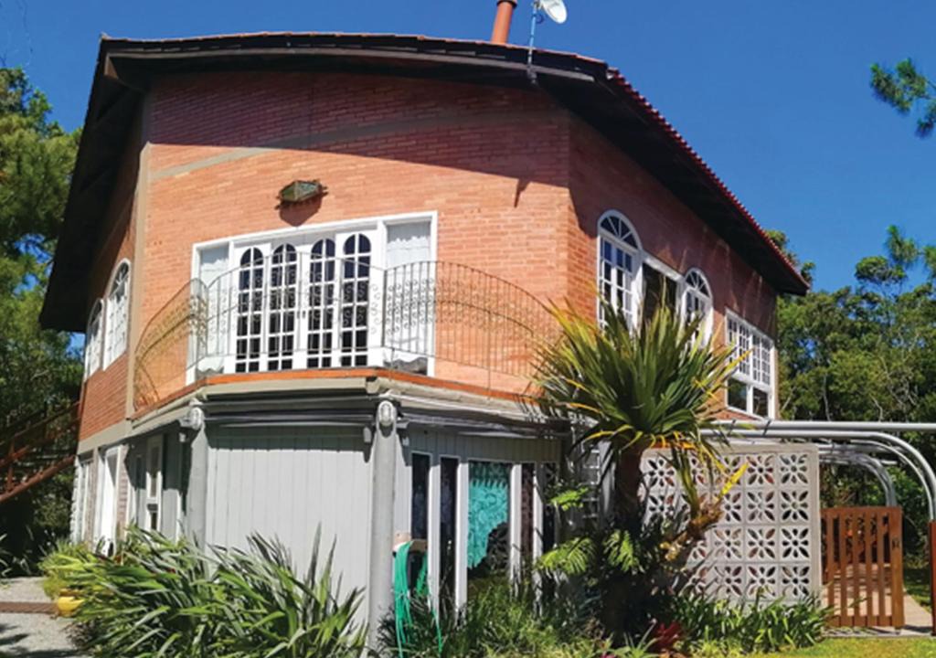Garopaba House | Casa com vista para Lagoa na Praia da Barra