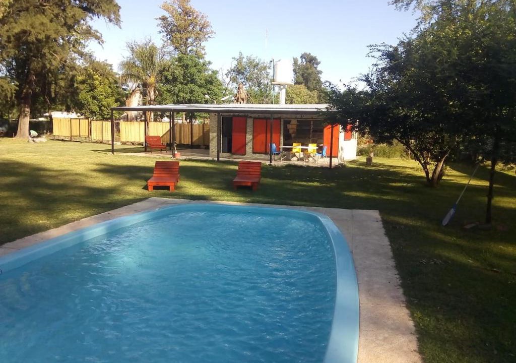 Francisco Alvarez House | Casa con Parque, Piscina y Cancha de Futbol
