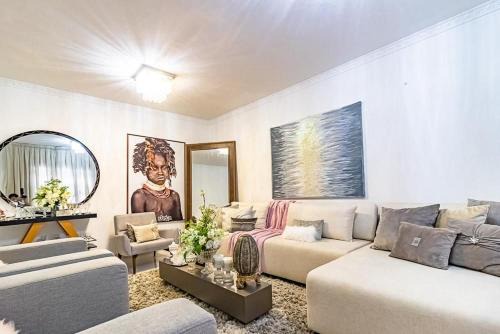 Sacramenta House | CASA CONFORTÁVEL, 5 SUITES e 1 QUARTO