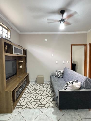 Uberaba House | Casa confortavel -1 min ABCZl 4 min BR050