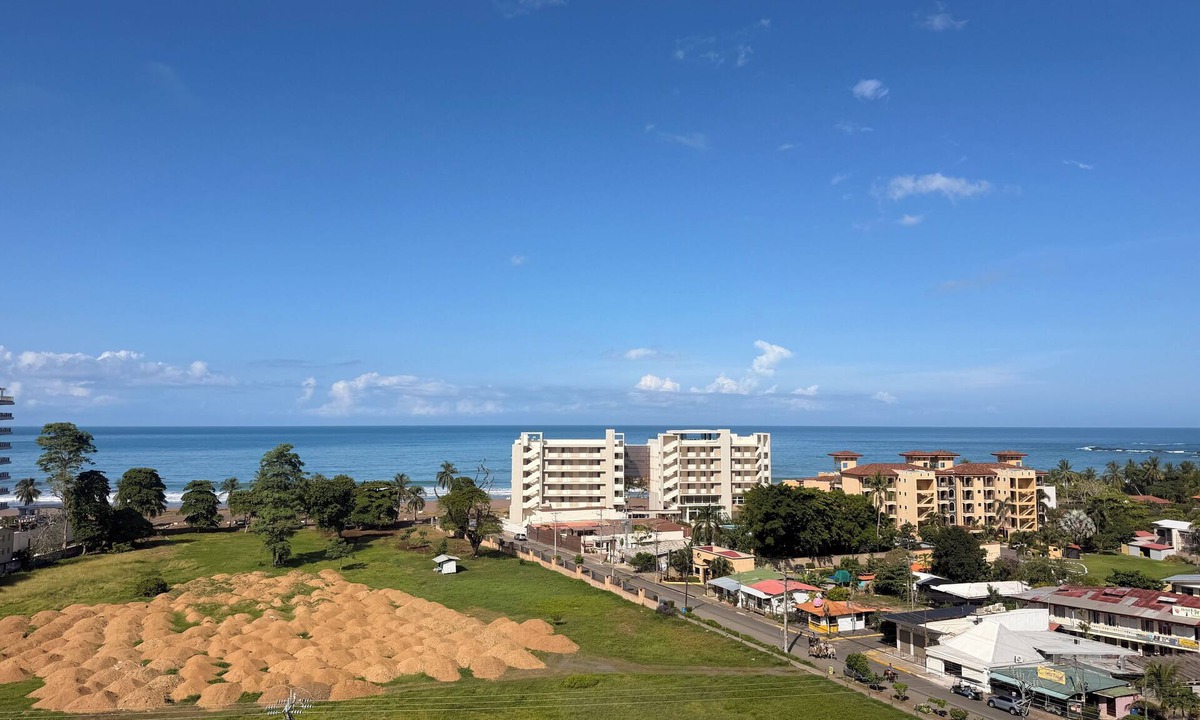 Barrio Santa Lucia Apartment | Casa Constanza 2-bedroom apartment for 5 people, beach sunset view in 11th floor