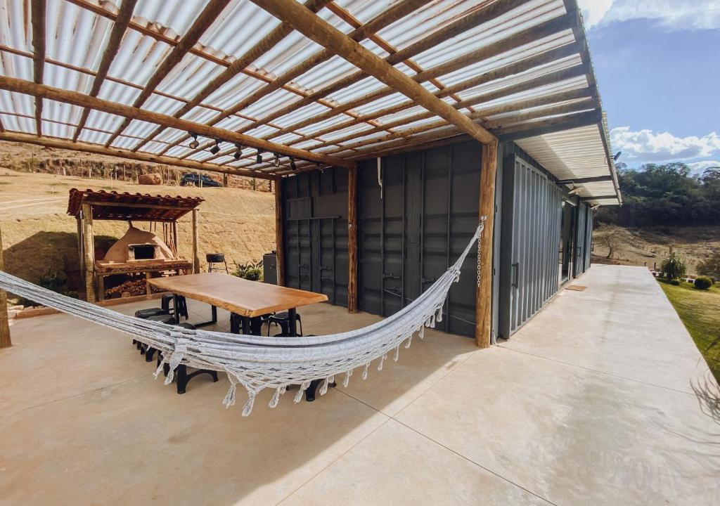 Bueno Brandao Villa | Casa Container com SPA e linda vista para a Serra da Mantiqueira