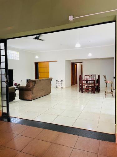 Barretos House | Casa Coqueiros