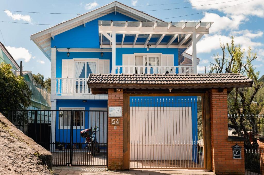 Tres Pinheiros House | Casa da bela Vista