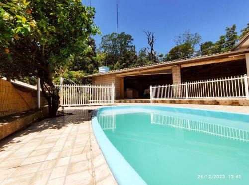 Encantado House | Casa de campo, Piscina e Cristo