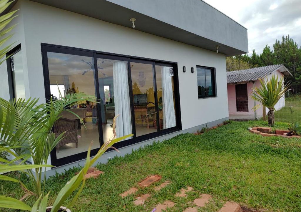 Centro House | Casa de Praia a 550m da praia de Balneário Rosa do Mar e 350m da Lagoa da Tapera.