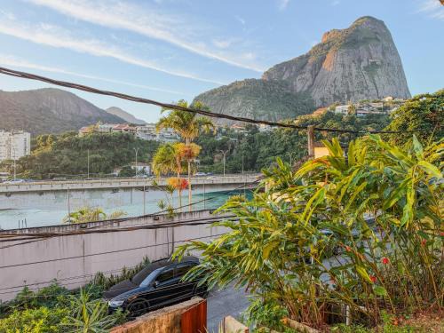Joatinga House | Casa de praia com vista incrível das montanhas e floresta do Rio