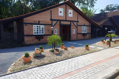 Pomerode House | Casa Enxaimel em Pomerode SC 02