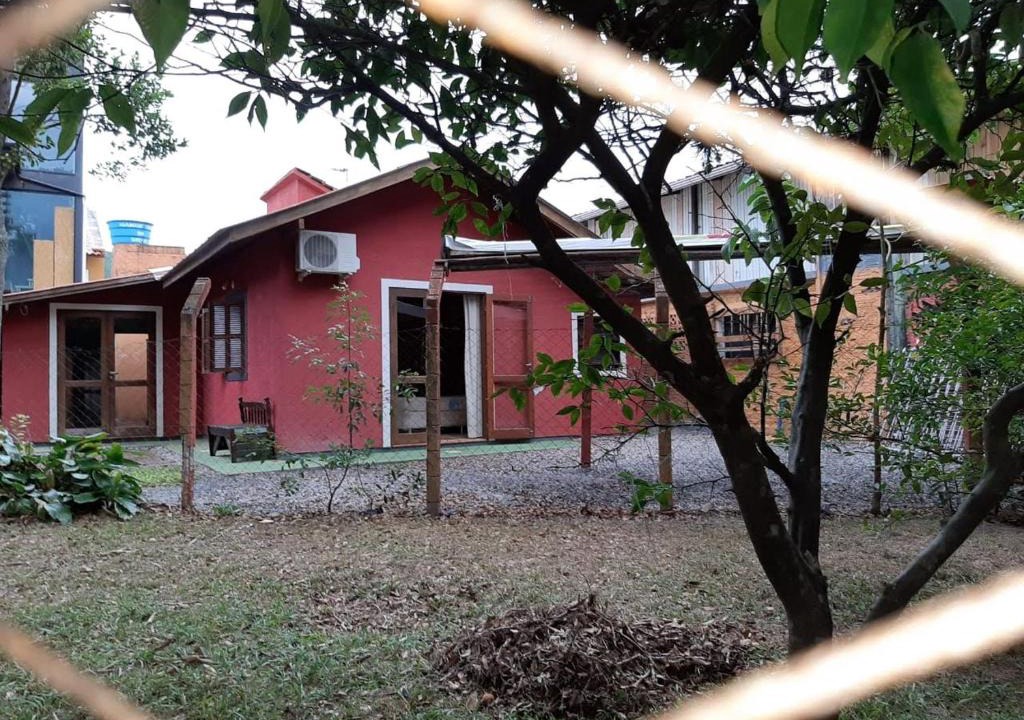 Barra da Lagoa House | Casa Espetacular Canal