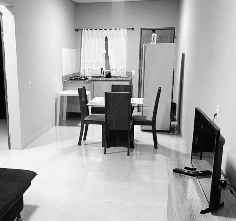 Sorriso House | Casa geminada privativa com 2 quartos, cozinha e sala - sob nova direção, veja nota mas reserve o novo