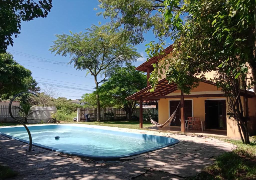 Rio Vermelho Norte House | Casa grande com piscina em Florianópolis