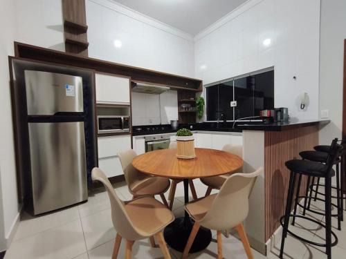 Indaiatuba House | Casa Jd Florença Completa para até 10 pessoas