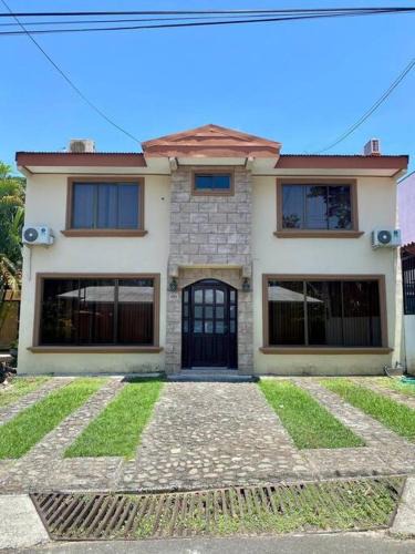 Jaco House | Casa Luz de Luna Punta Leona