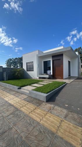 Santa Rosa House | Casa Mobiliada Conforto e Praticidade