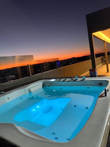 Cenaculo House | Casa moderna com a melhor vista