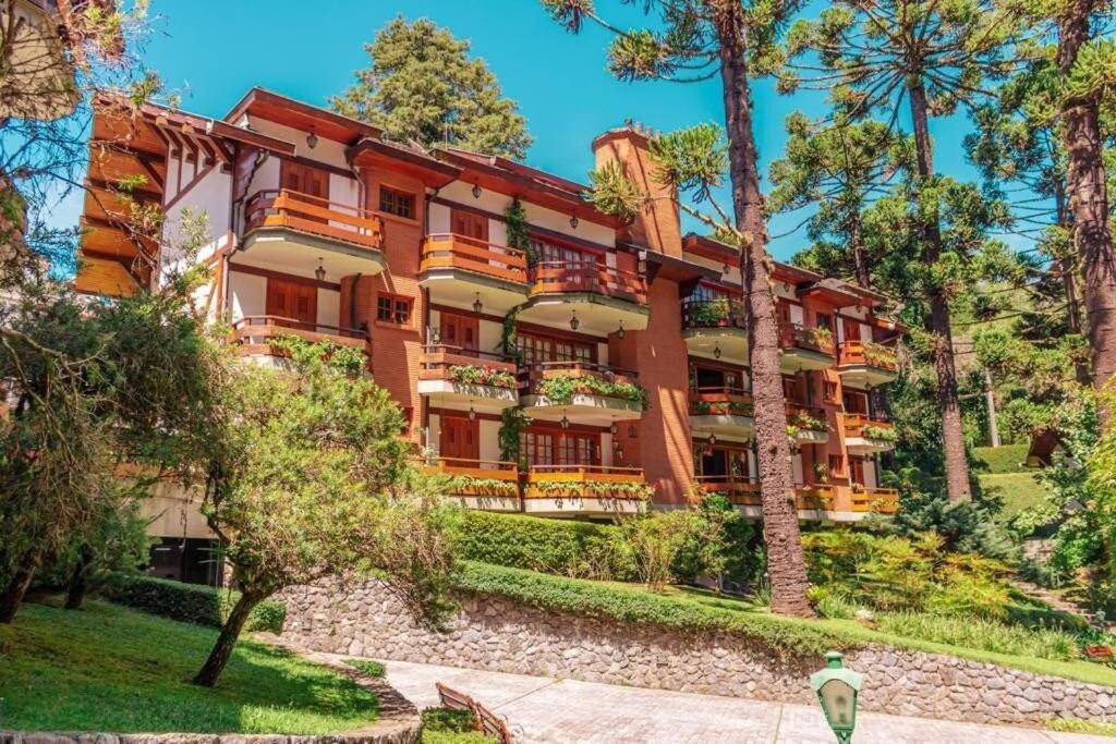 Capivari Apartment | Casa Orquídea Campos do Jordão