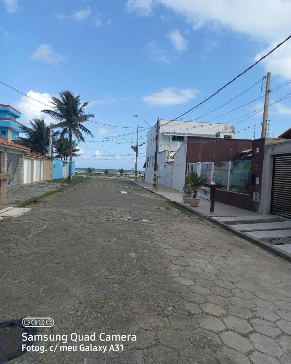 Peruibe House | Casa pé na areia (50 mestros da praia)