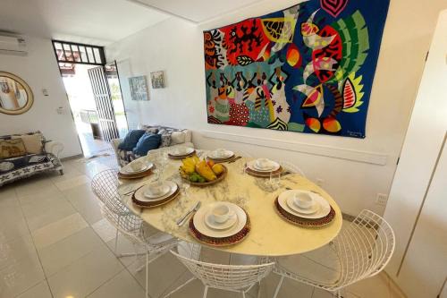 Salvador House | Casa Piatã com piscinas em condomínio grande