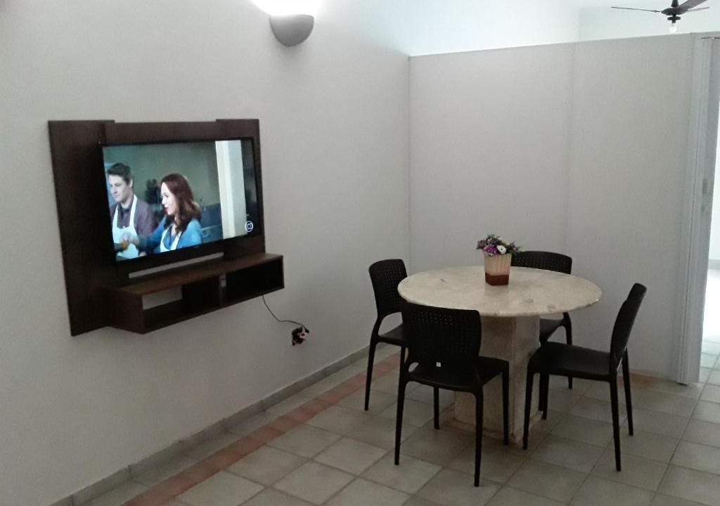 Uberaba House | Casa próximo à UNIUBE, Aeroporto e hospitais - Até 05 pessoas