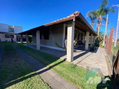 Santa Teresinha House | Casa Praia 4 quartos com Pscina e Salão de festa - Imbé - RS