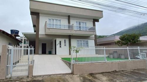 Tabuleiro dos Oliveiras House | Casa Praia Itapema - Sobrado 3 quartos