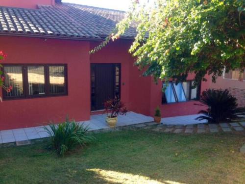 Carvoeira House | Casa vermelha