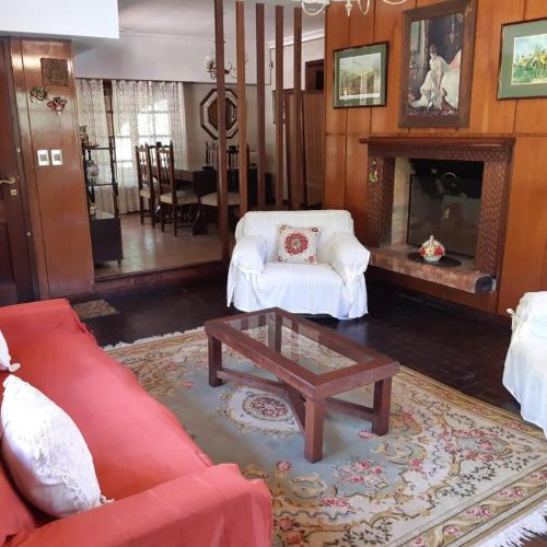 Sierra de los Padres House | Caserón de Tejas