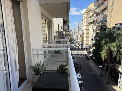 San Nicolas Apartment | Centro, amplio, cómodo, luminoso, balcón y piscina WiFi