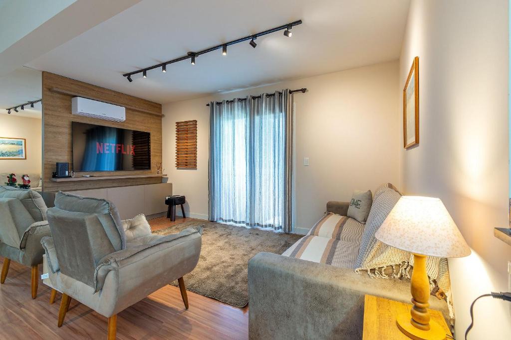 Vila Luiza Apartment | Centro de Canela – 2 Dorms, 2 Vagas, Pet Friendly!