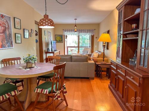 Gramado City Centre Apartment | Centro Gramado | 2Q + Churrasqueira