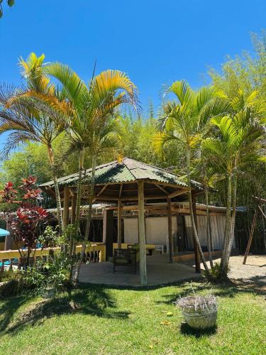 Guaratingueta House | Chácara charmosa com piscina, campo de futebol