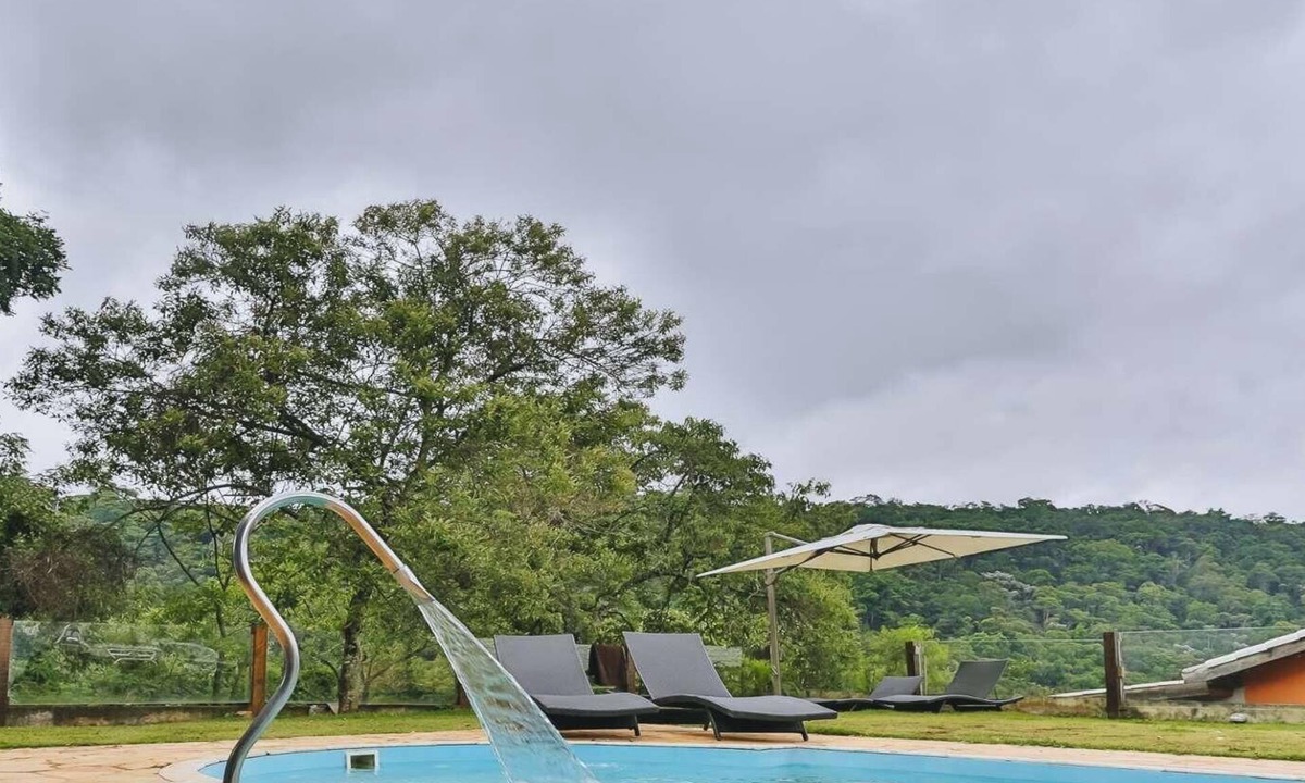 Mairinque House | Chácara em Mairinque com Área Verde e Piscina