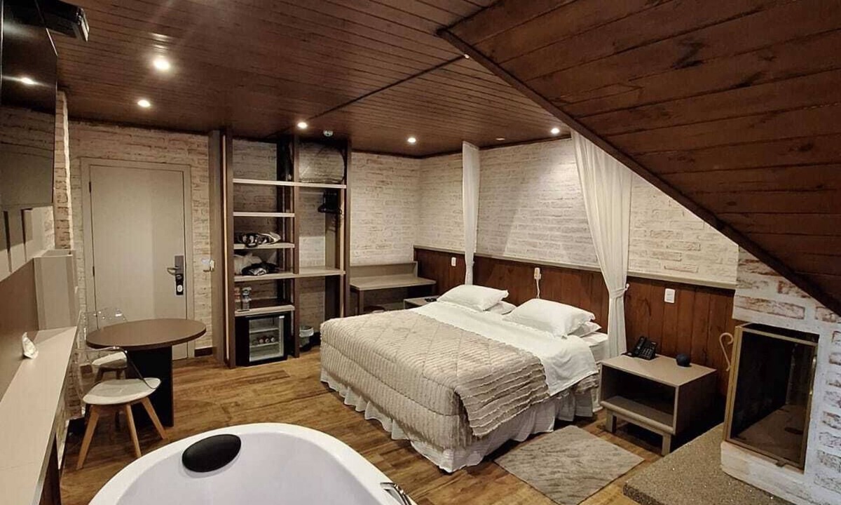 Loteamento Jardim Veu da Noiva Hotel | Château Suisse Boutique Hotel