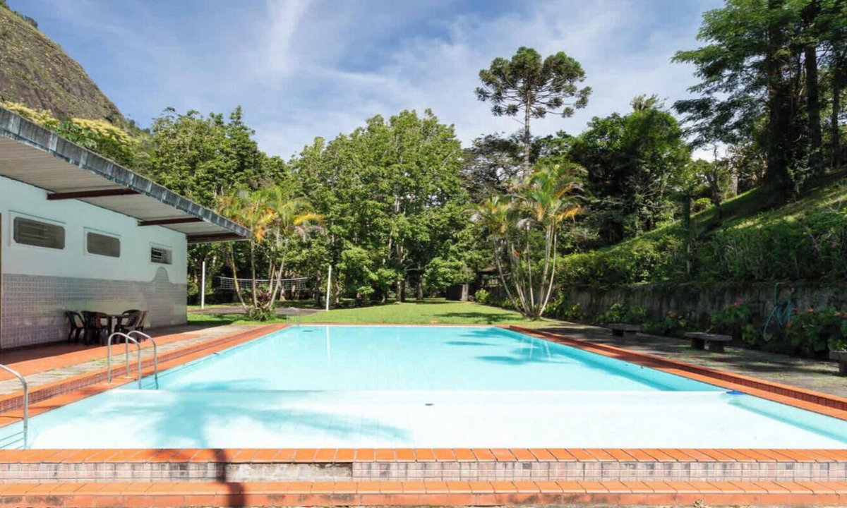 Fazenda Inglesa House | Chacara em Petropolis com Vista para a Montanha