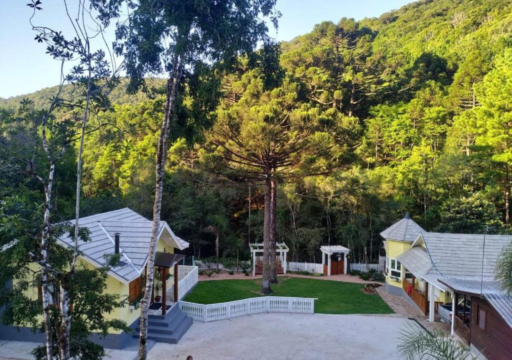 Gramado Villa | chalé do Riacho! contato com a natureza, animais e muito verde!