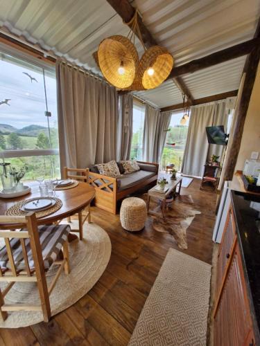 Cunha Cabin | Chalé Girassol - Vila Monte Cunha
