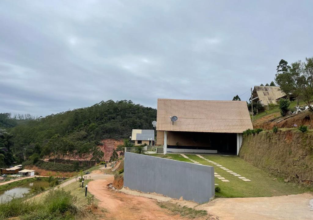 Vitor Hugo Ski Chalet | Chalé Neves