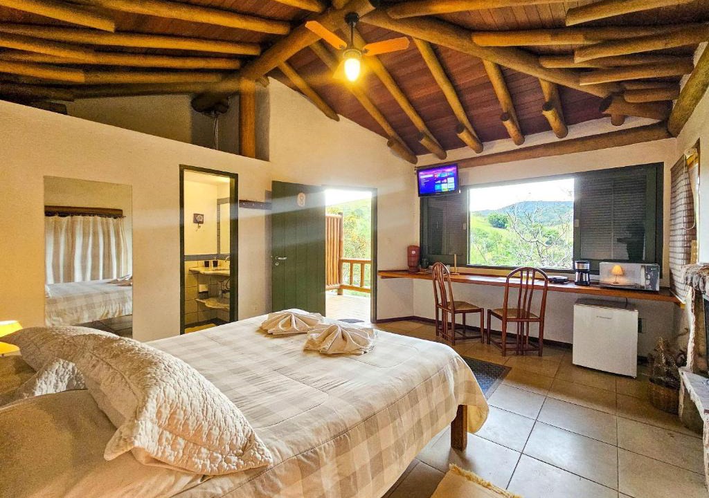 Passa Quatro Apartment | Chalé p/casal com lareira, sauna e piscina