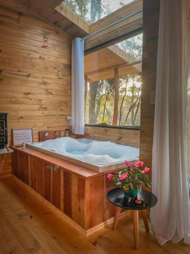 Quitandinha Ski Chalet | Chalé Romântico com banheira de hidromassagem