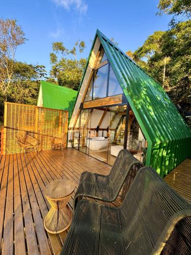 Rio das Pacas Ski Chalet | Chalé Shánti - Vista Mar e Banheira de hidromassagem - Florianópolis - SC - Brasil