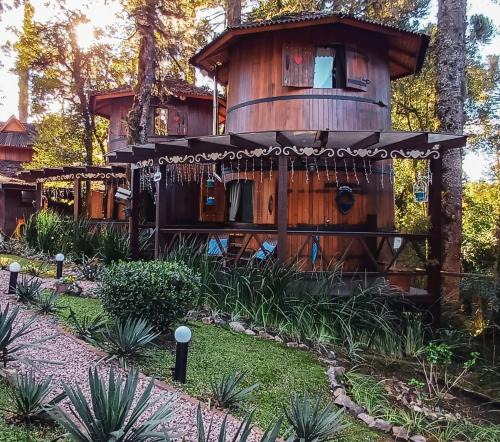 Canela Ski Chalet | Chalé Temático em Pipa de Vinho - Parada da Pipa Chalés