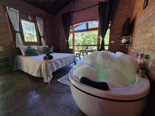 Joanopolis Ski Chalet | Chale Bamboo Sitio Bagre Pinheiro