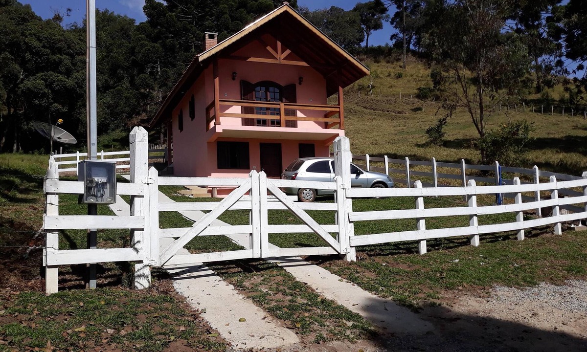 Paraisopolis Ski Chalet | Chalet 9km Gonçalves- Bairro dos Costas