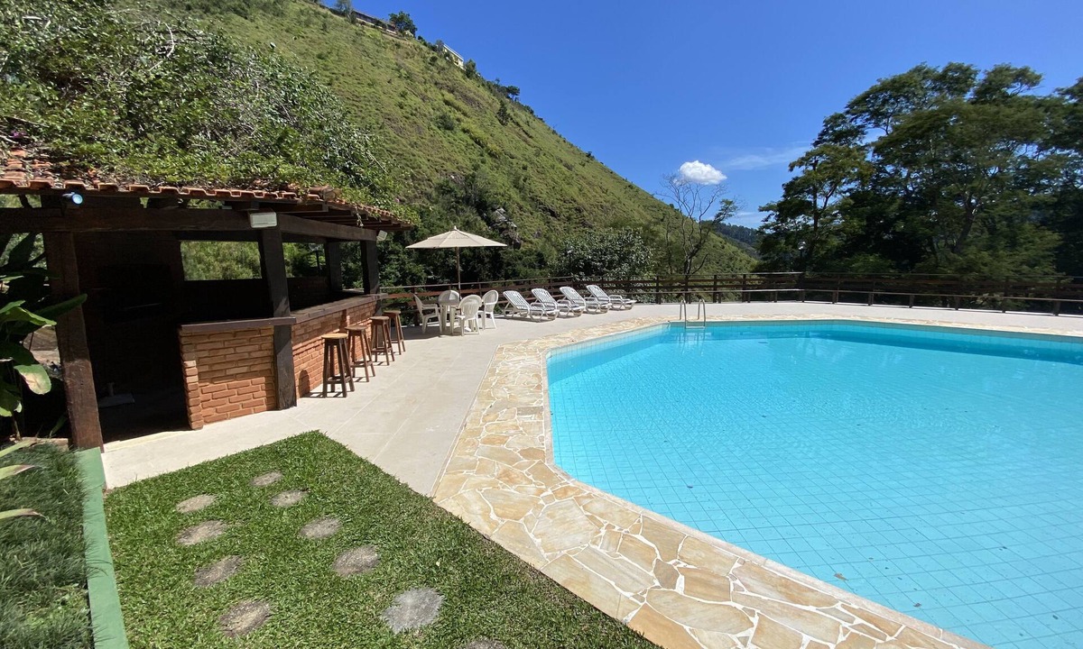 Itaipava Ski Chalet | Chalet in the mountains with a beautiful pool.