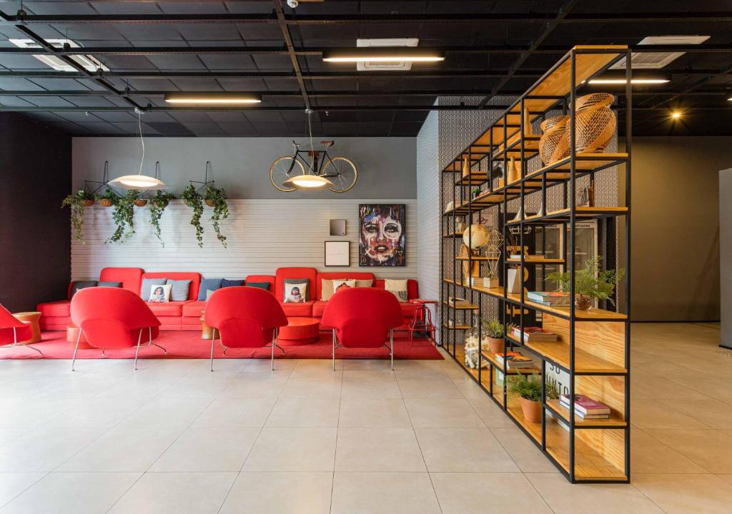 Alphaville Industrial Apartment | Charlie Alphaville