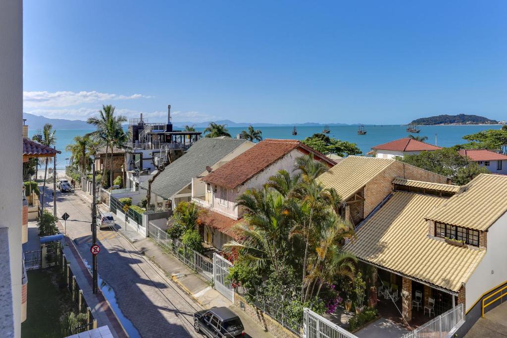 Cachoeira do Bom Jesus Apartment | Charme e conforto a 50m da praia