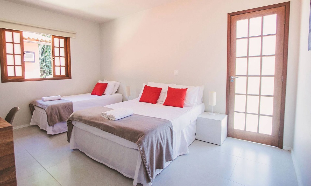 Vila do Abraao Hostel | CLH Suítes Ilha Grande - Hostel