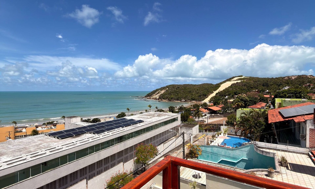 Ponta Negra House | Comfort and safety for your family/friends with a view of Morro do Careca!