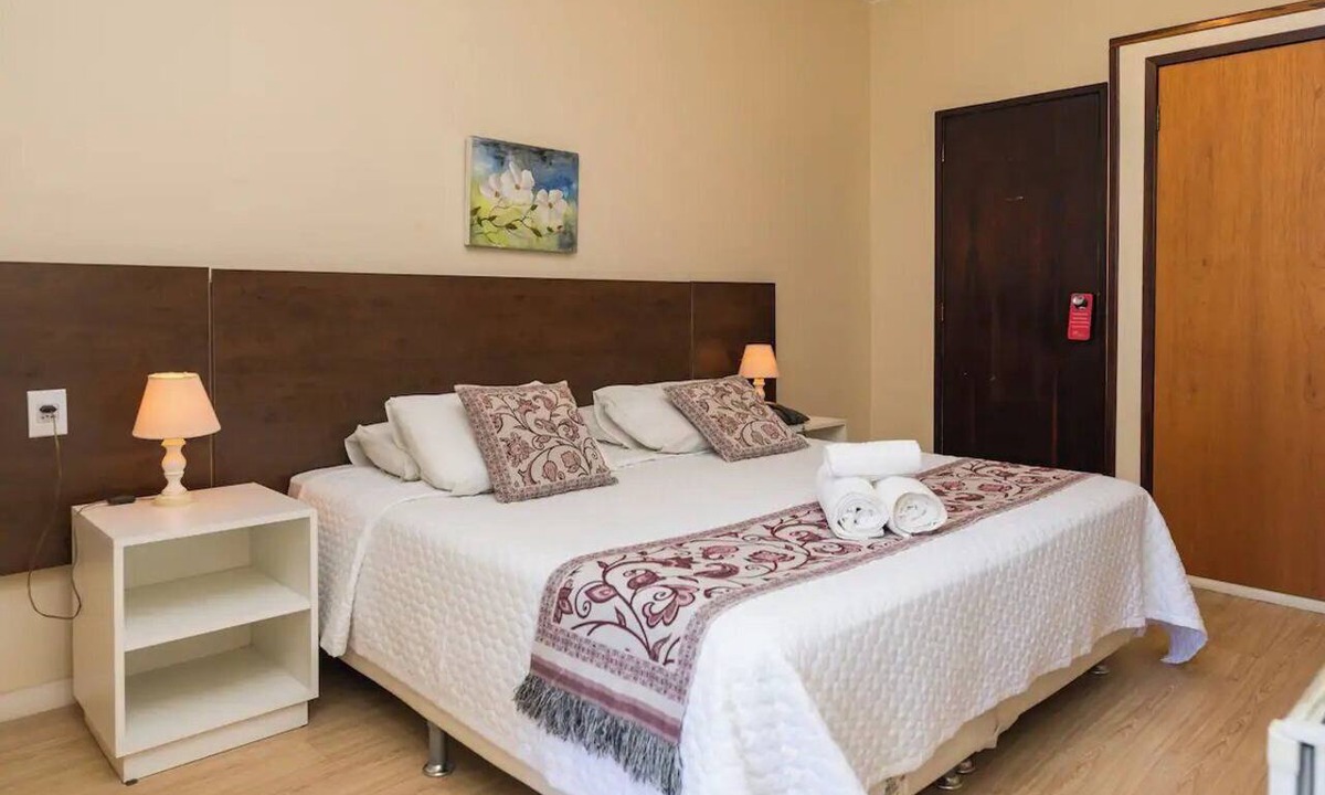Nova Friburgo Hotel | Comfortable Stay in Downtown Nova Friburgo Near Praça do Suspiro - 1.3 mi