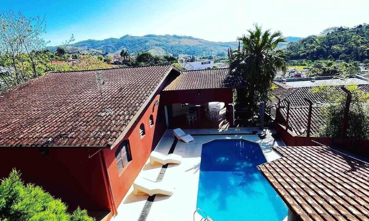 Lindoia House | Complete Country House with Private Pool, 4 Suites and Pet Area – Lindóia